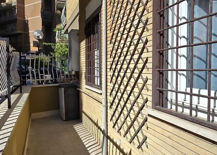 Roberta Vatican Flat Rome